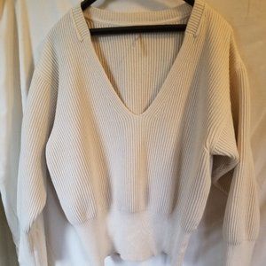 Free People v-neck ivory colored sweater